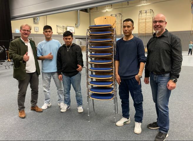 Stühle für die Fans